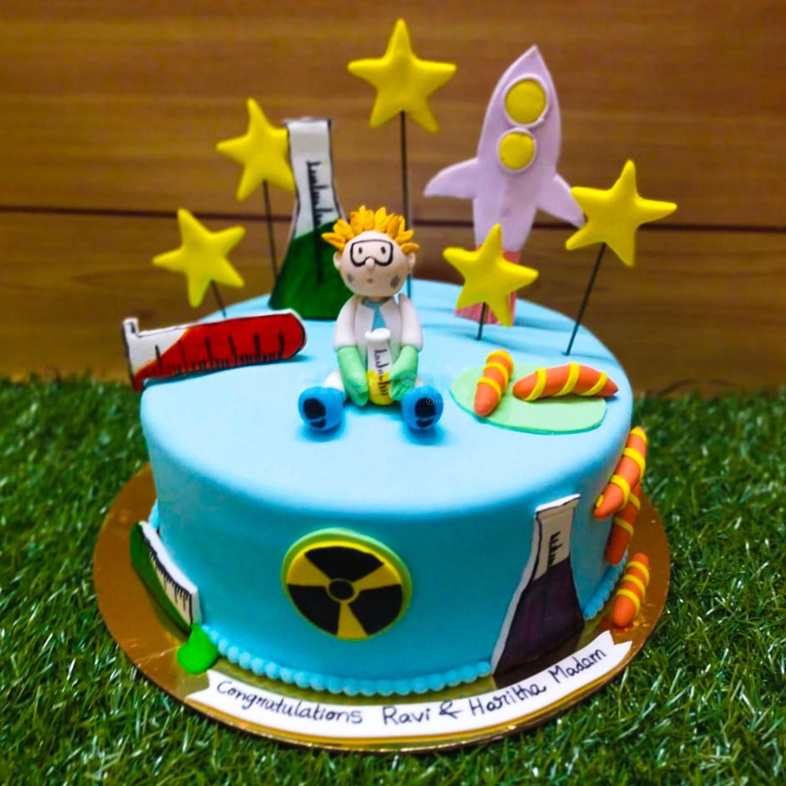 Science Theme Fondant Cake